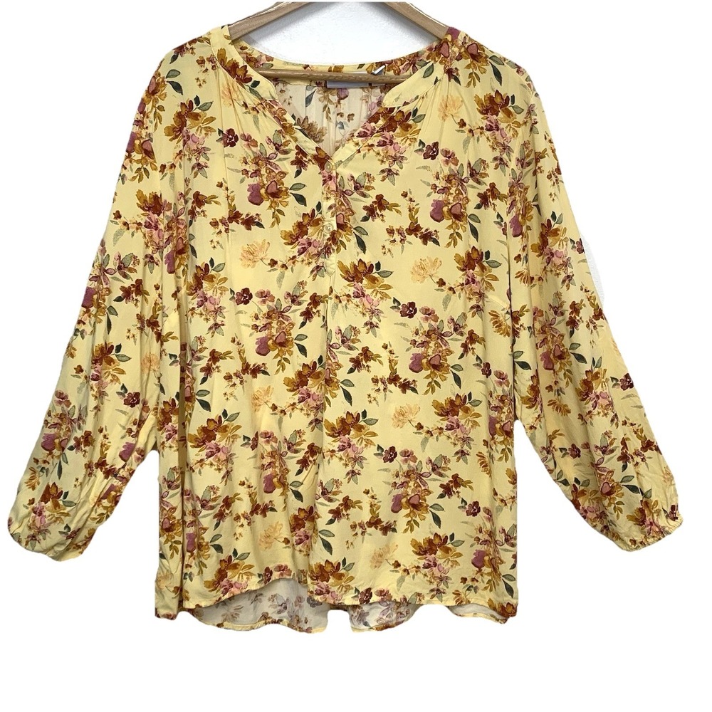 D & Co Pop Over Top Floral Butter Yellow Woman 3X Lightweight 3/4 Sleeve Travel
